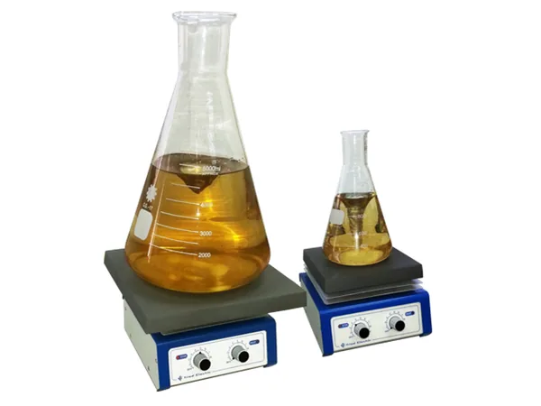 Large-volume magnetic stirrer with heating