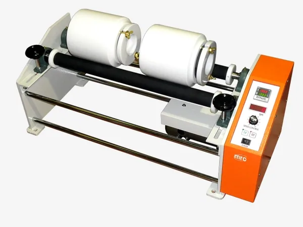 Duży laboratoryjny młyn kulowy RJM102