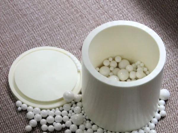 Zirconia grinding jar for a laboratory ball mill