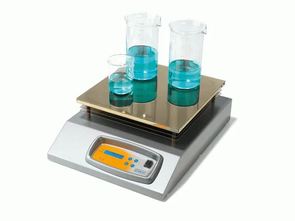 Digital laboratory heater with a steel plate
